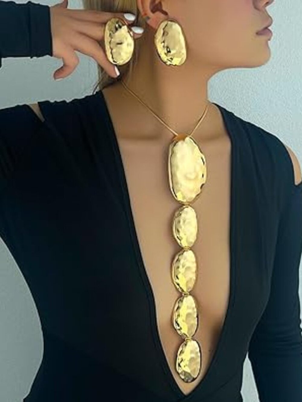 Chunky Statement Jewelry Set‎ Gold Tone Necklace and Earrings